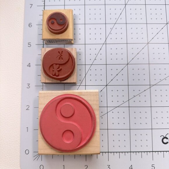 Lot of 3 Yin Yang Symbol Rubber Stamp Dragon Fly Mixed Sizes Craft Scrapbook - Picture 5 of 5